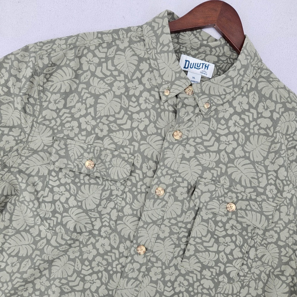 Duluth Trading Co Mens XL Shirt Tropical Floral Sage Green Relaxed Outdoor Aloha